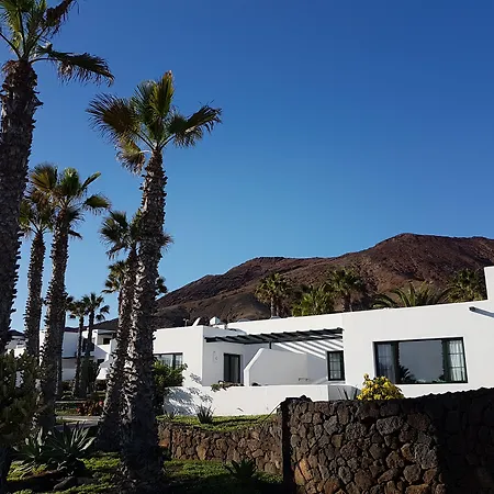 Palmeras Garden Apartment