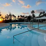 Palmeras Garden Apartment
