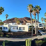 Palmeras Garden Апартаменти