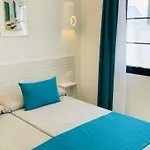 Апартаменти Palmeras Garden *